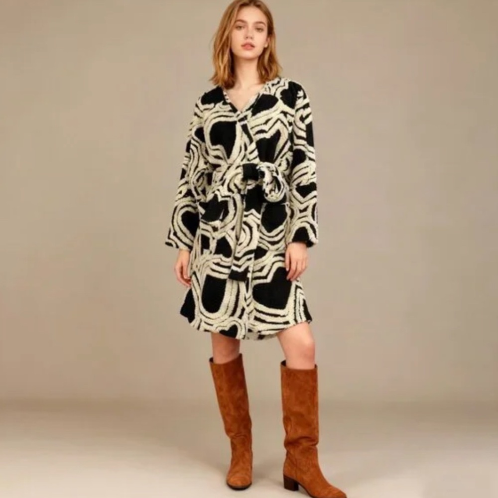 Farm Río Black & White Wild Hearts Fleece Coat